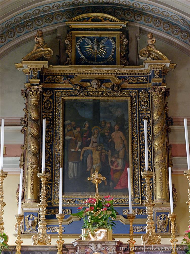 Ponderano (Biella) - Ancona sulla parete di fondo dell'abside della Chiesa di San Lorenzo Martire